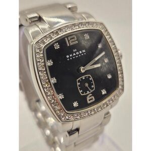 Skagen 555SSXB Ladies' Tonneau Watch. Crystals. Stainless Steel.